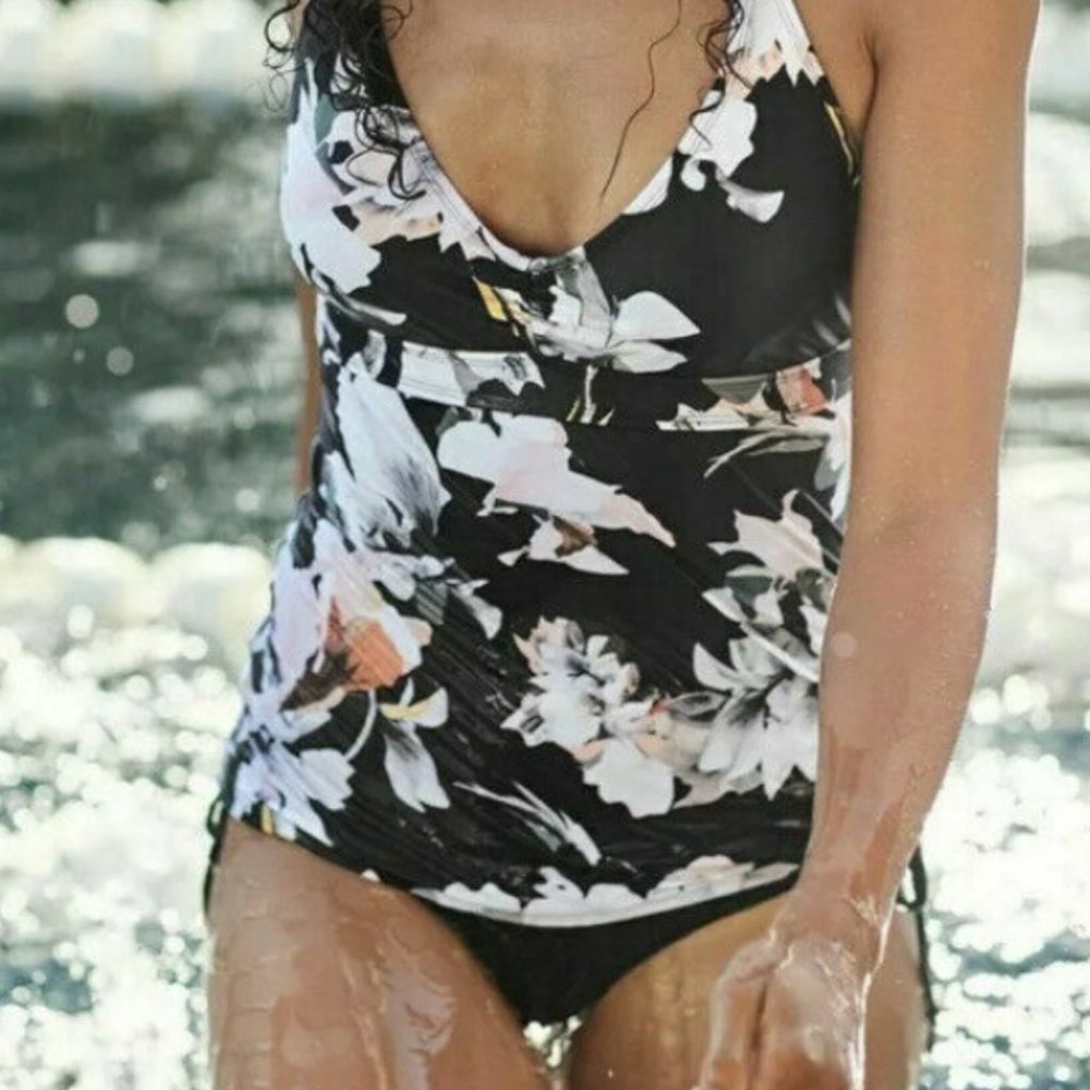 EUC Athleta halter tankini Sz 34B/C - Medium